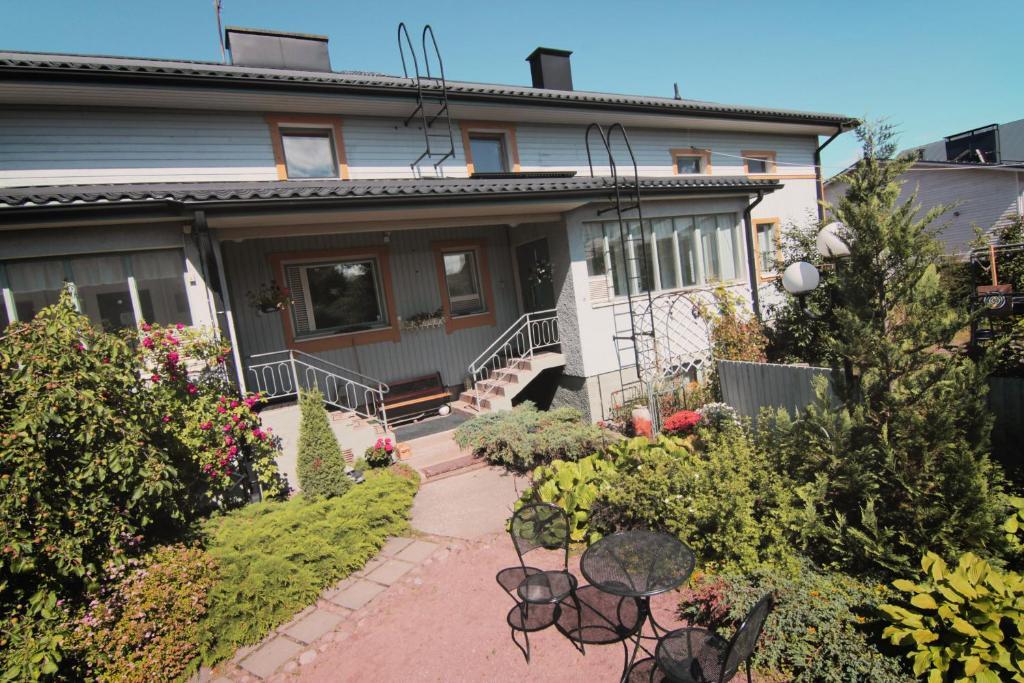 Apartment Hotel Kuukkarin Kortteeri Pori Exterior photo